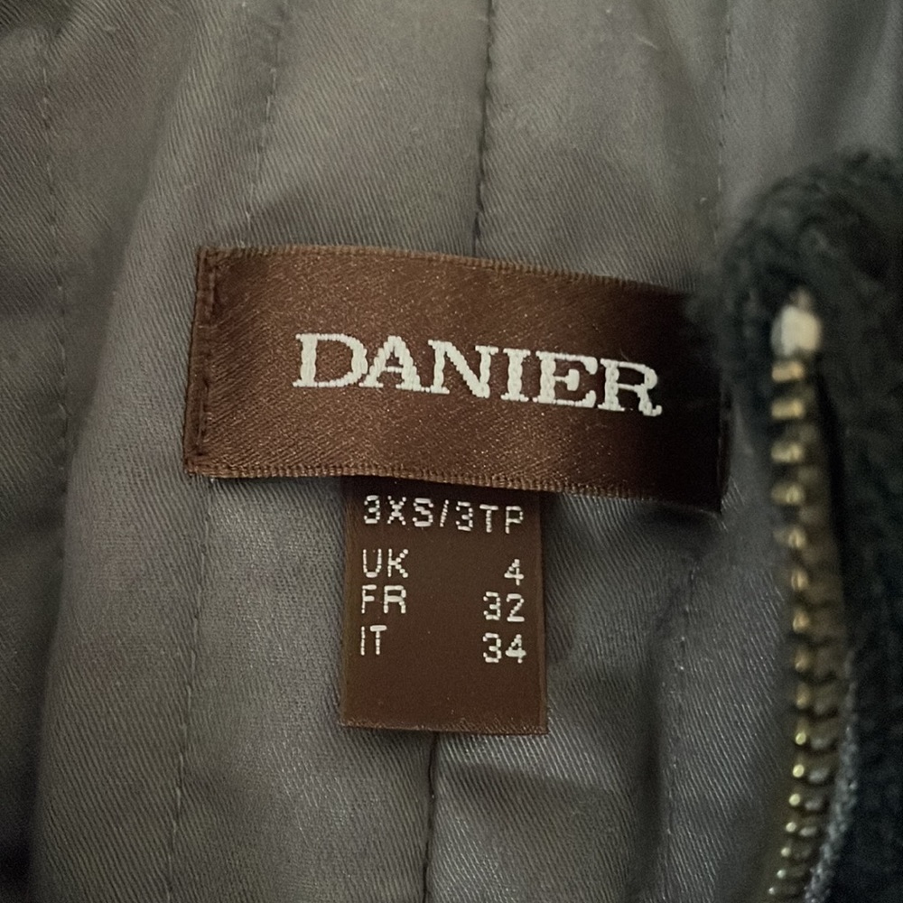 Danier Distressed Leather Riding Jacket 3XS - Picture 2 of 9